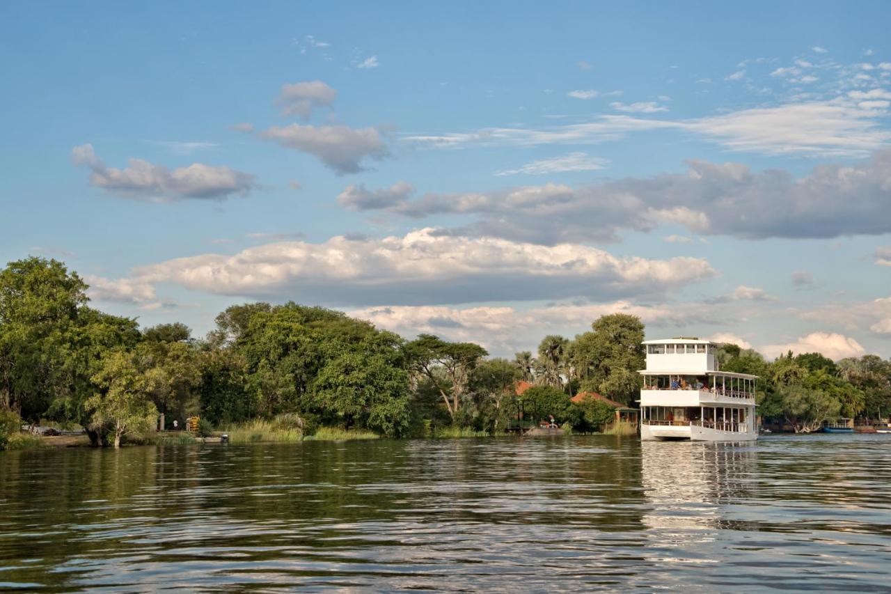 Mbano Manor Hotel Victoria Falls Exterior photo